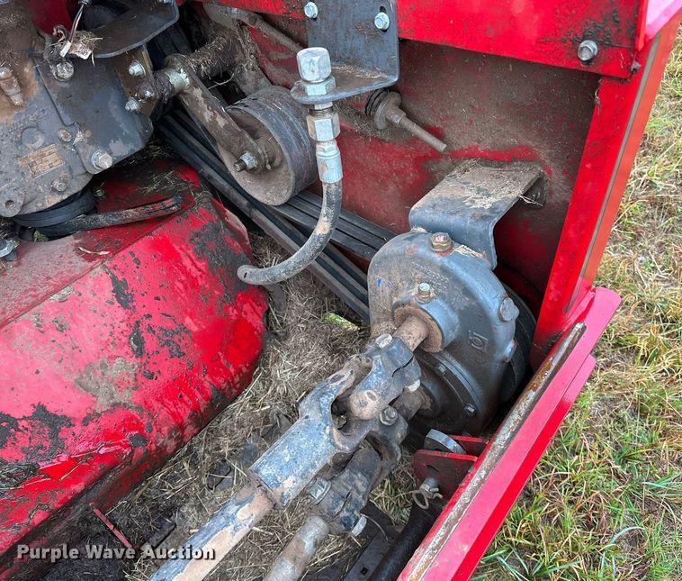 image for item NQ9485 2018 Massey Ferguson RazorBar  disc windrower head