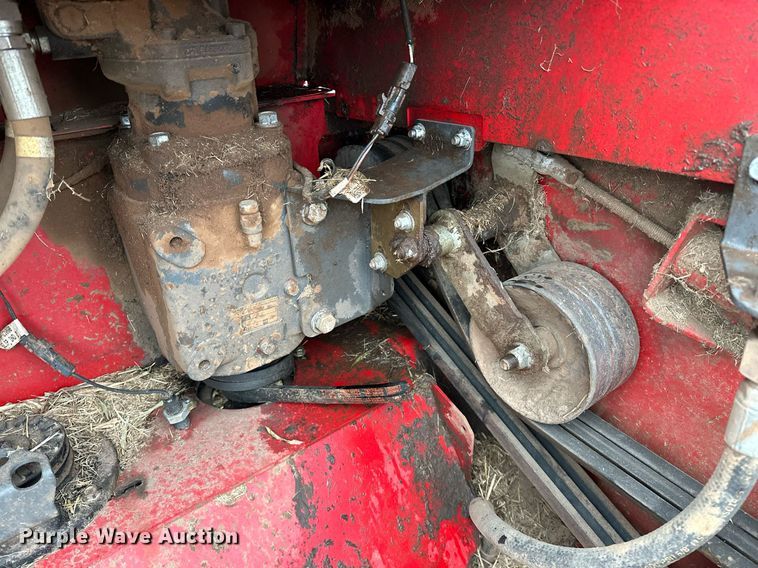 image for item NQ9485 2018 Massey Ferguson RazorBar  disc windrower head