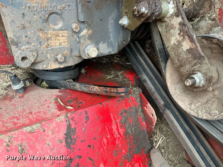 image for item NQ9485 2018 Massey Ferguson RazorBar  disc windrower head