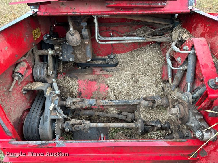 image for item NQ9485 2018 Massey Ferguson RazorBar  disc windrower head