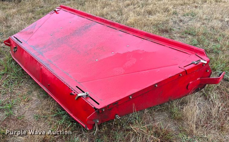 image for item NQ9485 2018 Massey Ferguson RazorBar  disc windrower head