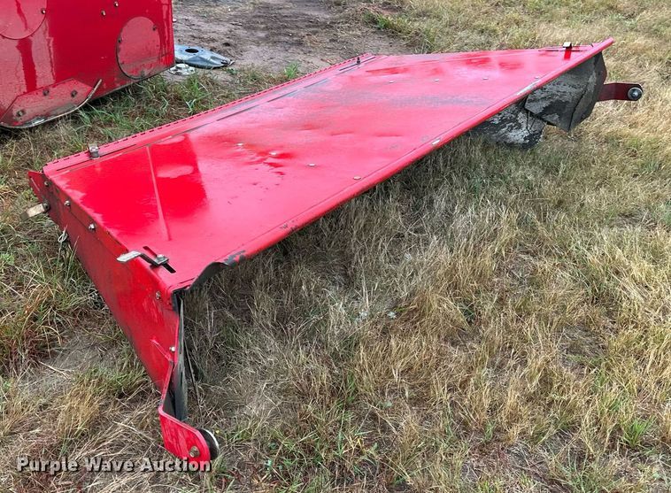 image for item NQ9485 2018 Massey Ferguson RazorBar  disc windrower head