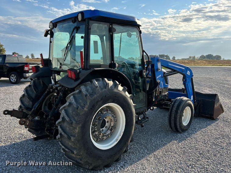 image for item NQ9933 2007 New Holland TN85DA  tractor