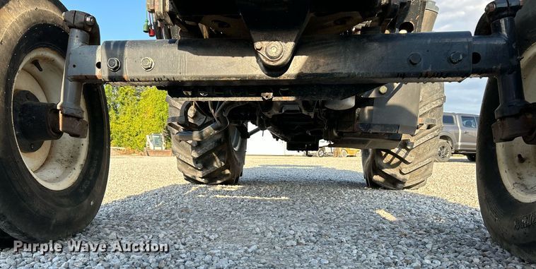 image for item NQ9933 2007 New Holland TN85DA  tractor