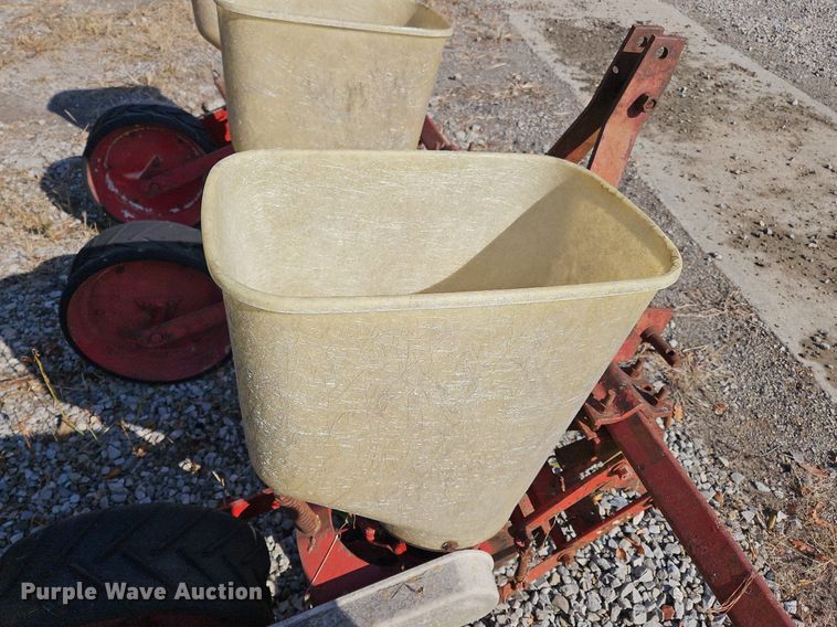 image for item NQ9937 Planter