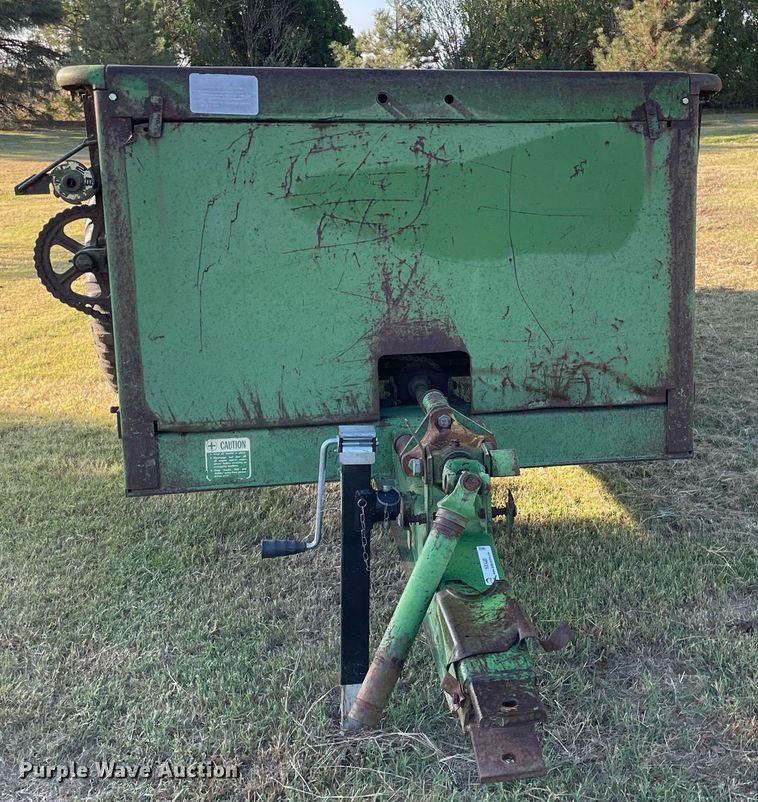 image for item NX9880 John Deere E0054  manure spreader
