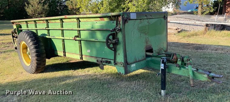 image for item NX9880 John Deere E0054  manure spreader