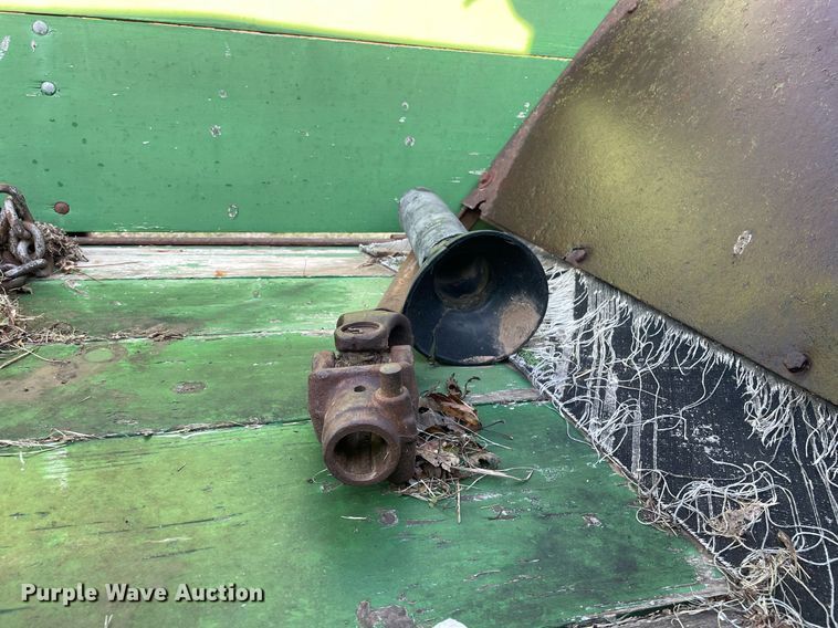 image for item NX9880 John Deere E0054  manure spreader