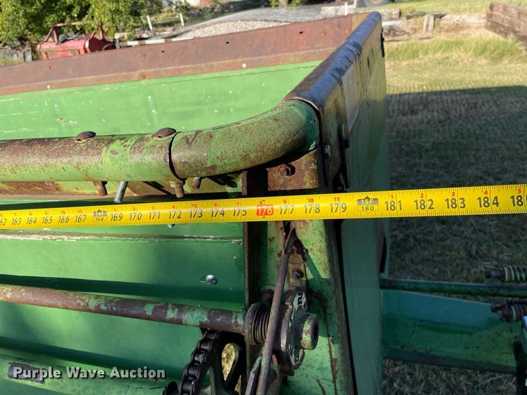 image for item NX9880 John Deere E0054  manure spreader