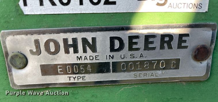 image for item NX9880 John Deere E0054  manure spreader
