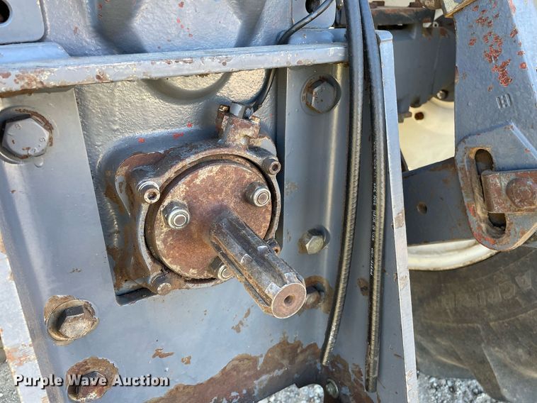 image for item NX9886 1996 New Holland 8160  tractor