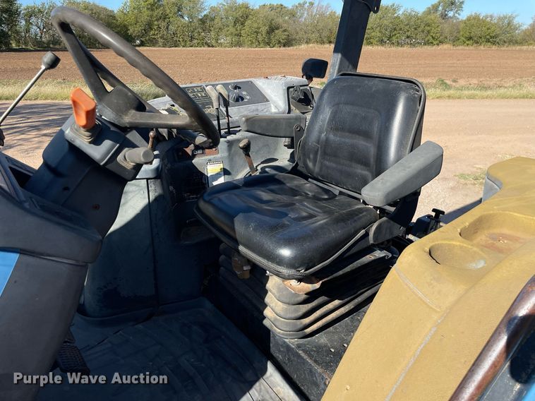 image for item NX9886 1996 New Holland 8160  tractor