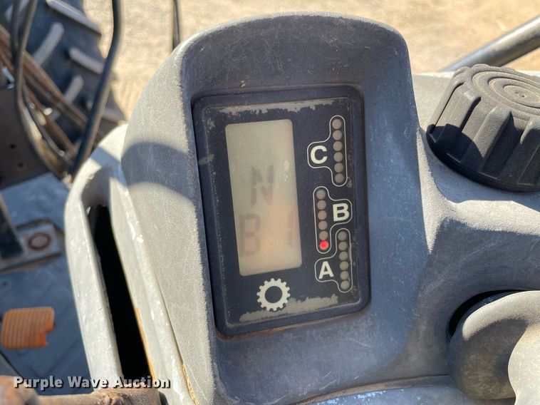 image for item NX9886 1996 New Holland 8160  tractor