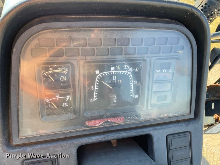 image for item NX9886 1996 New Holland 8160  tractor