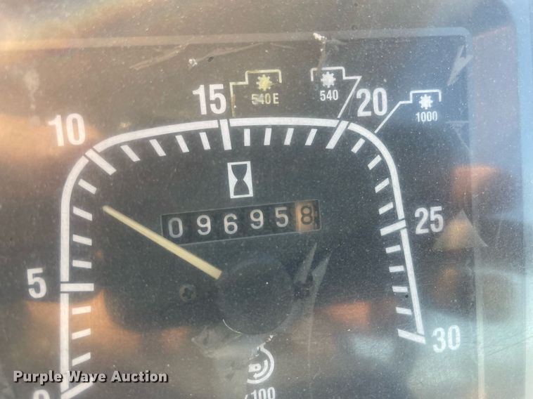 image for item NX9886 1996 New Holland 8160  tractor