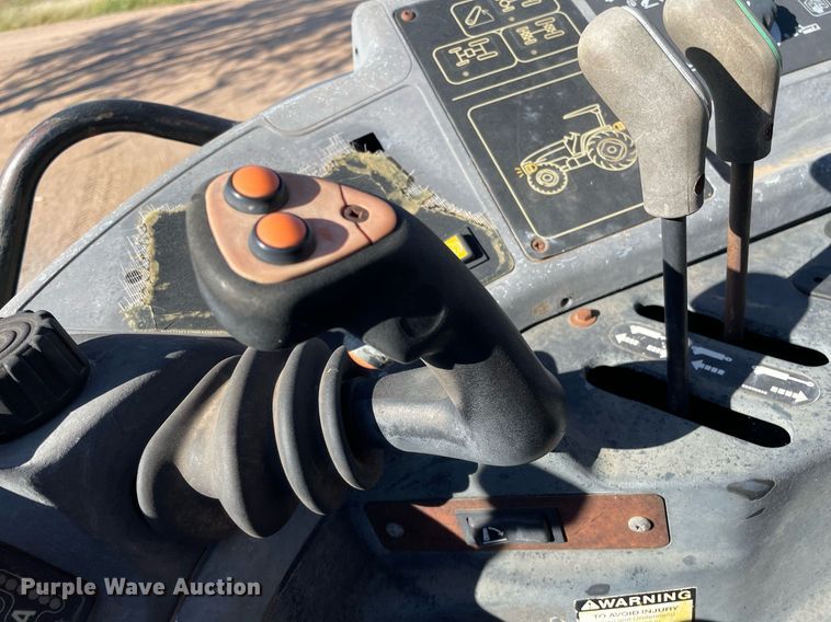 image for item NX9886 1996 New Holland 8160  tractor