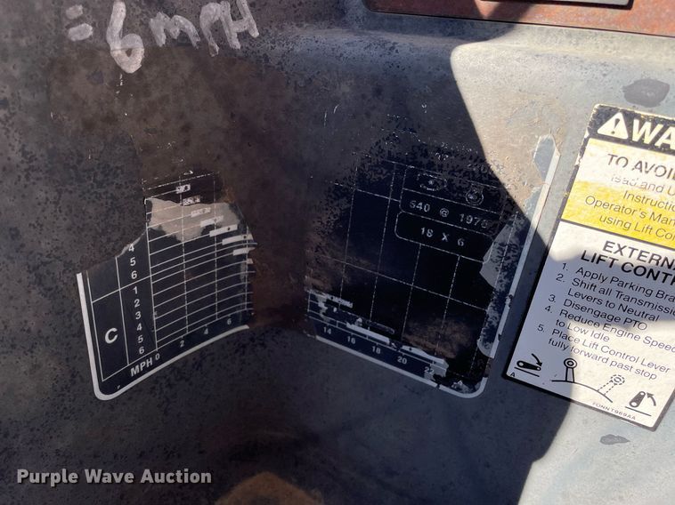 image for item NX9886 1996 New Holland 8160  tractor