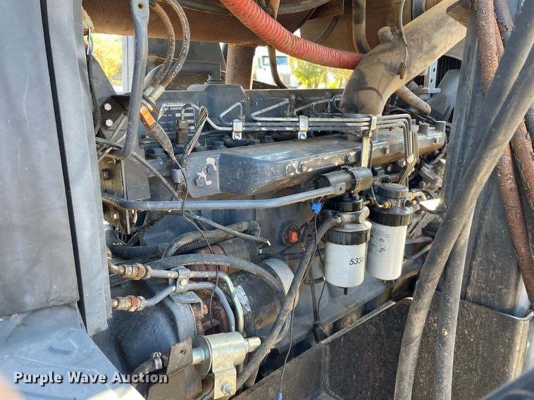 image for item NX9886 1996 New Holland 8160  tractor