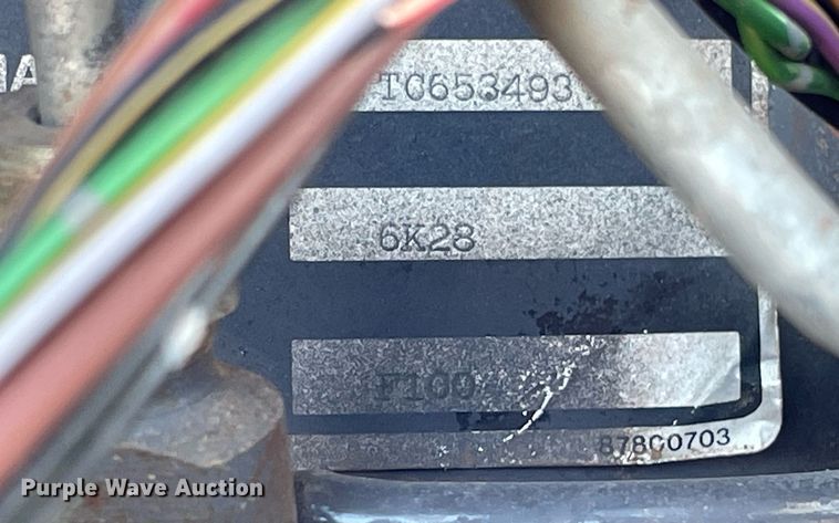 image for item NX9886 1996 New Holland 8160  tractor