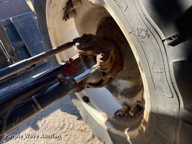 image for item NX9886 1996 New Holland 8160  tractor