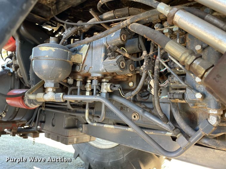 image for item NX9886 1996 New Holland 8160  tractor