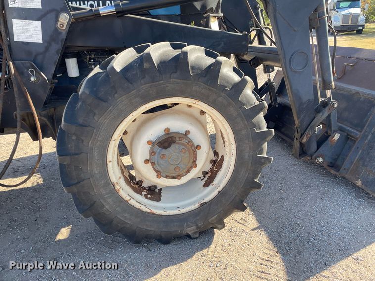 image for item NX9886 1996 New Holland 8160  tractor