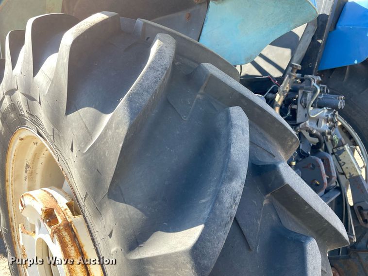 image for item NX9886 1996 New Holland 8160  tractor