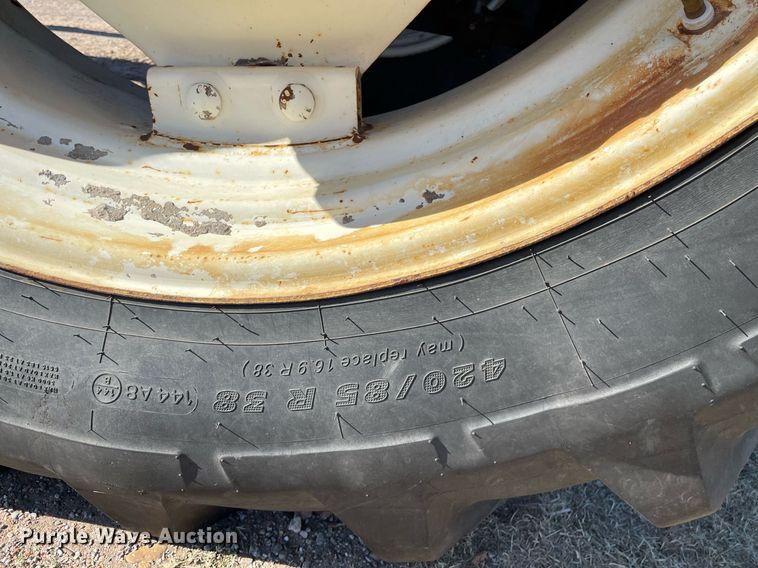 image for item NX9886 1996 New Holland 8160  tractor