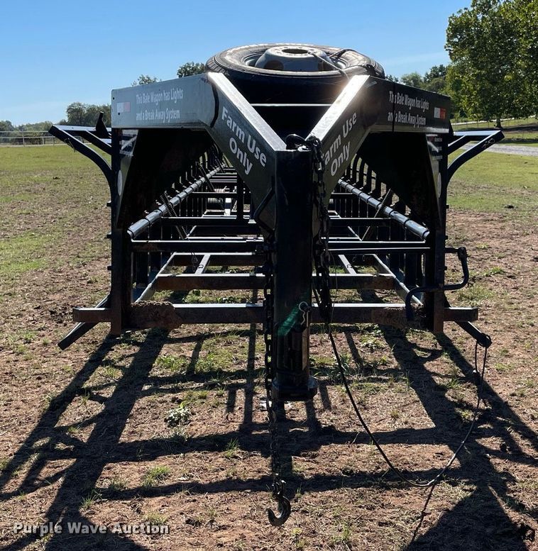 image for item NY9983 Industrias America 20X4  hay bale trailer