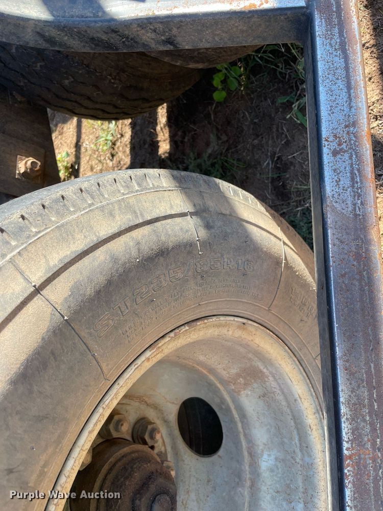 image for item NY9983 Industrias America 20X4  hay bale trailer