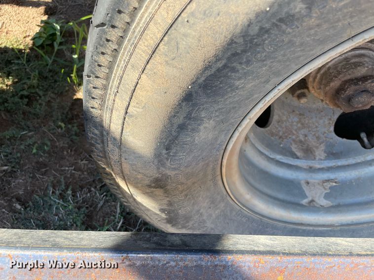 image for item NY9983 Industrias America 20X4  hay bale trailer