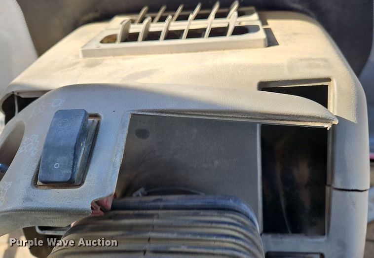 image for item NZ9045 2004 Case IH MX255  MFWD tractor