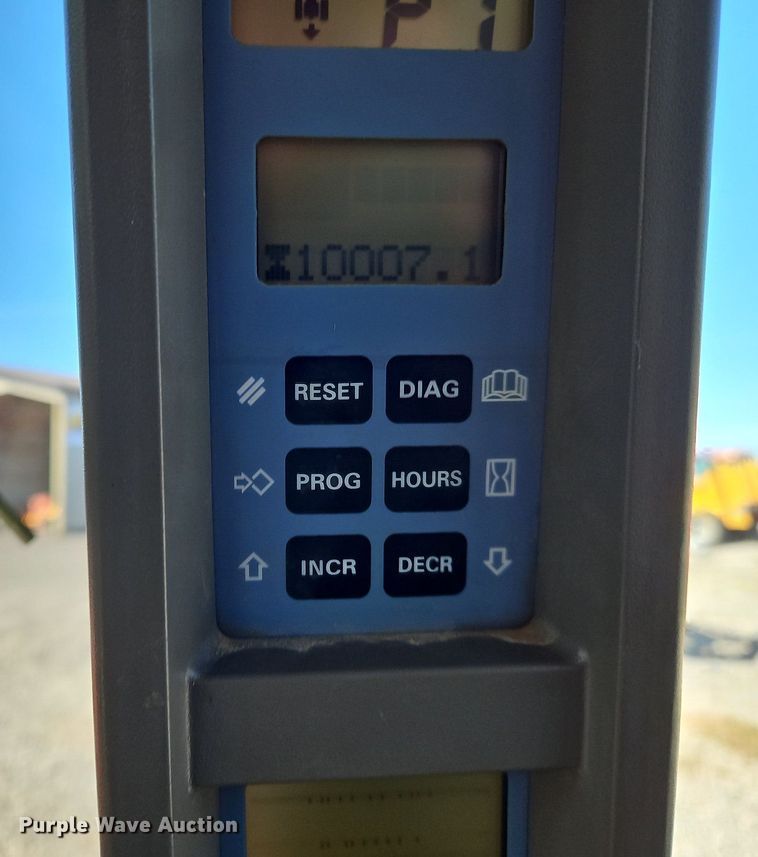 image for item NZ9045 2004 Case IH MX255  MFWD tractor