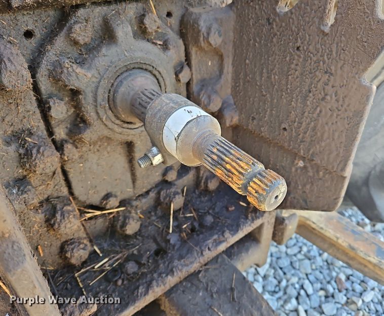 image for item NZ9045 2004 Case IH MX255  MFWD tractor