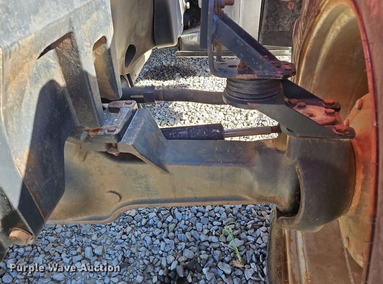 image for item NZ9045 2004 Case IH MX255  MFWD tractor