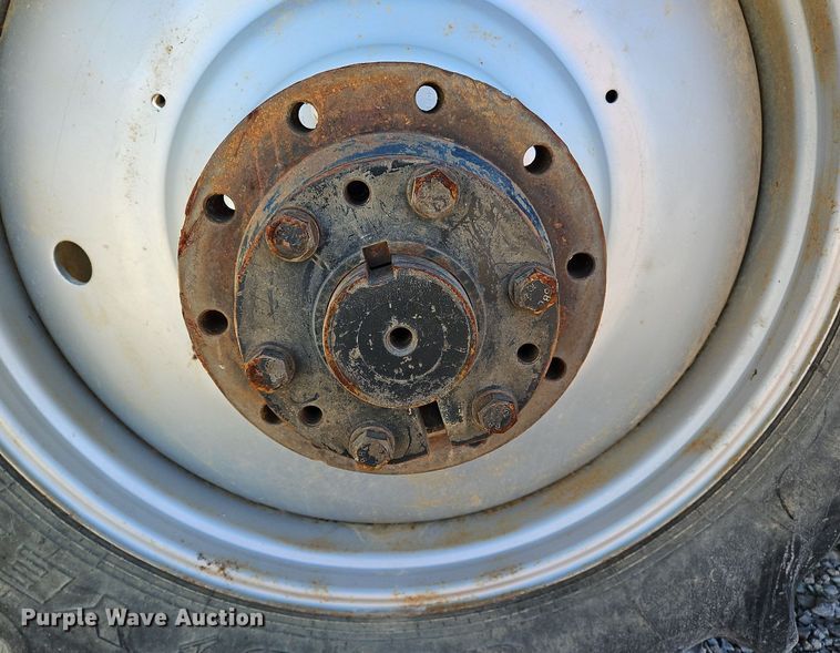 image for item NZ9045 2004 Case IH MX255  MFWD tractor