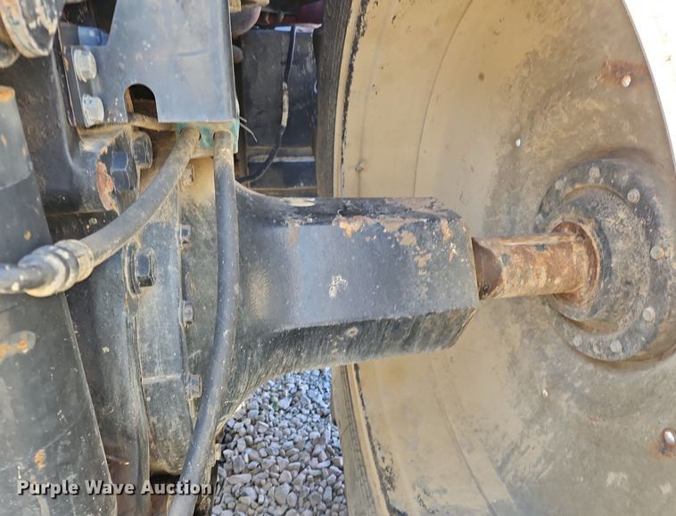 image for item NZ9045 2004 Case IH MX255  MFWD tractor