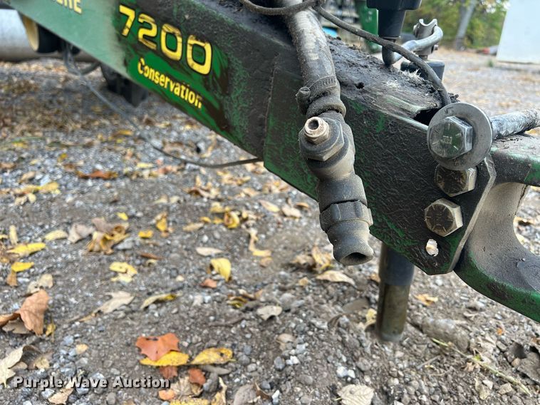 image for item OA9038 John Deere 7200  planter