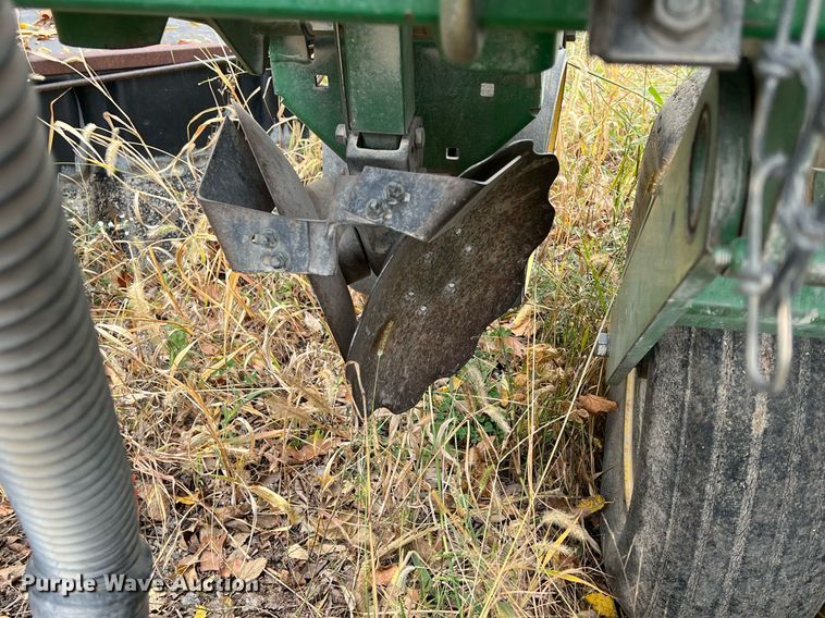 image for item OA9038 John Deere 7200  planter
