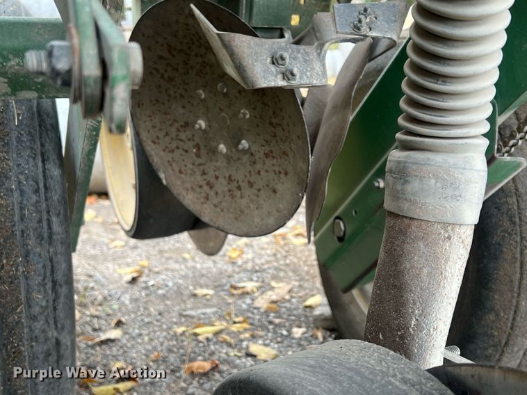 image for item OA9038 John Deere 7200  planter