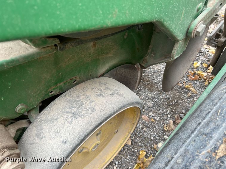 image for item OA9038 John Deere 7200  planter