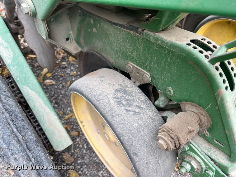 image for item OA9038 John Deere 7200  planter