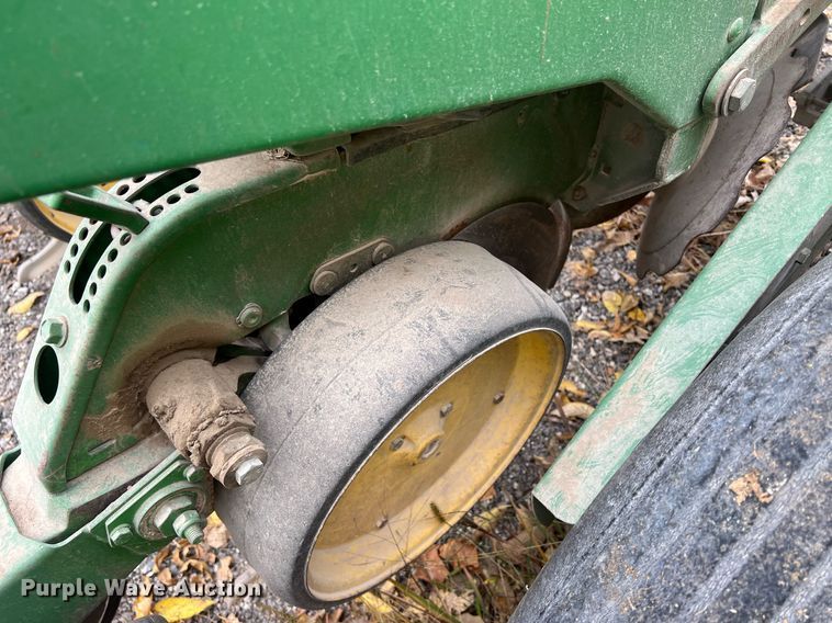 image for item OA9038 John Deere 7200  planter
