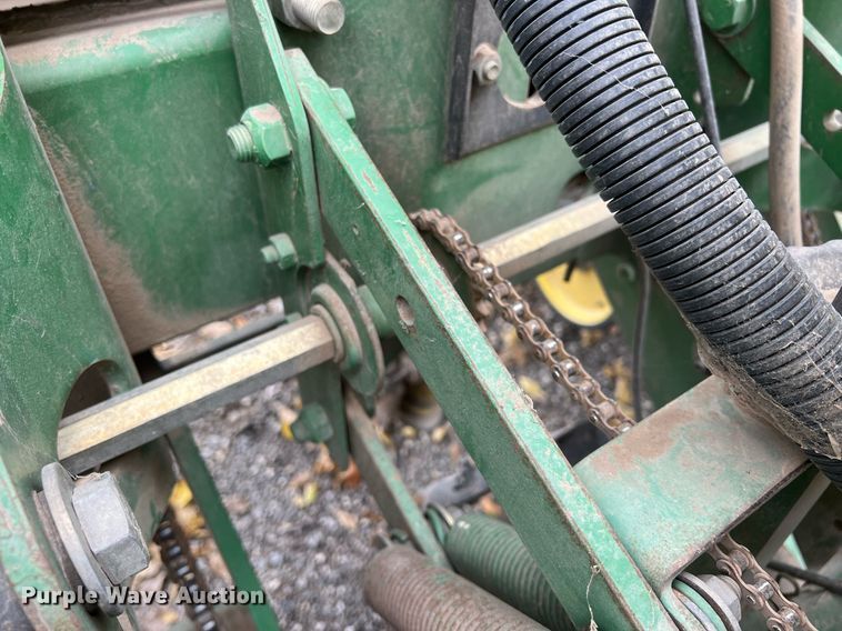 image for item OA9038 John Deere 7200  planter