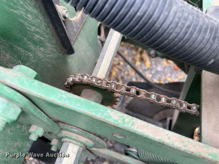 image for item OA9038 John Deere 7200  planter