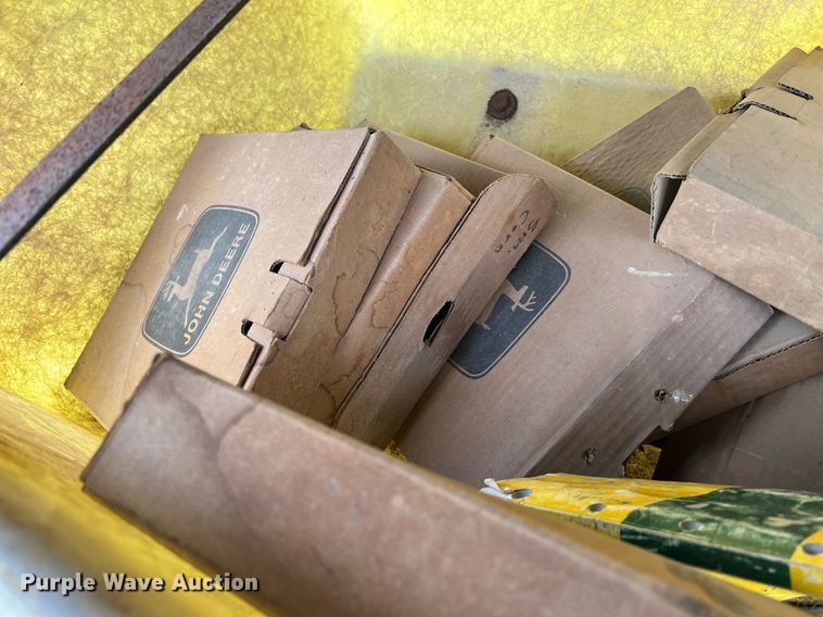 image for item OA9038 John Deere 7200  planter