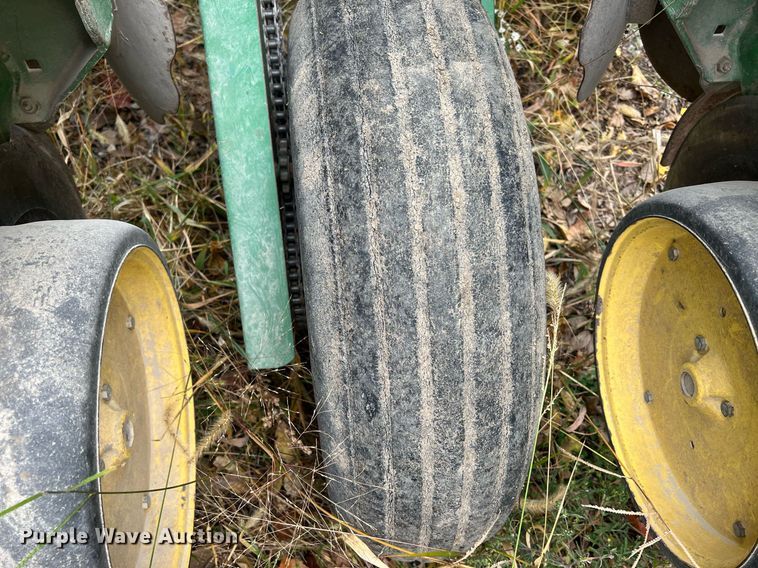 image for item OA9038 John Deere 7200  planter
