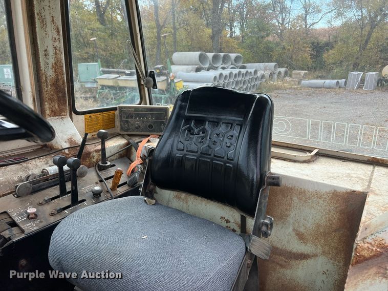 image for item OA9039 1979 Case 2290  tractor