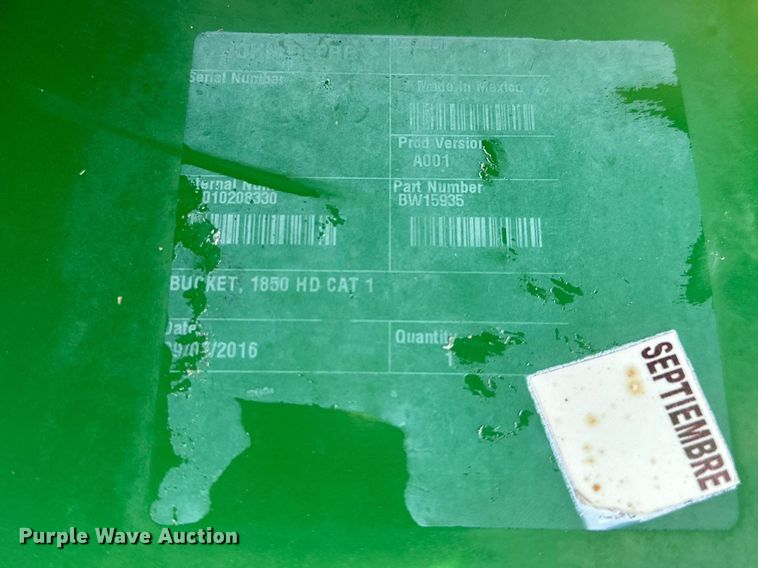 image for item OC9535 John Deere  loader bucket