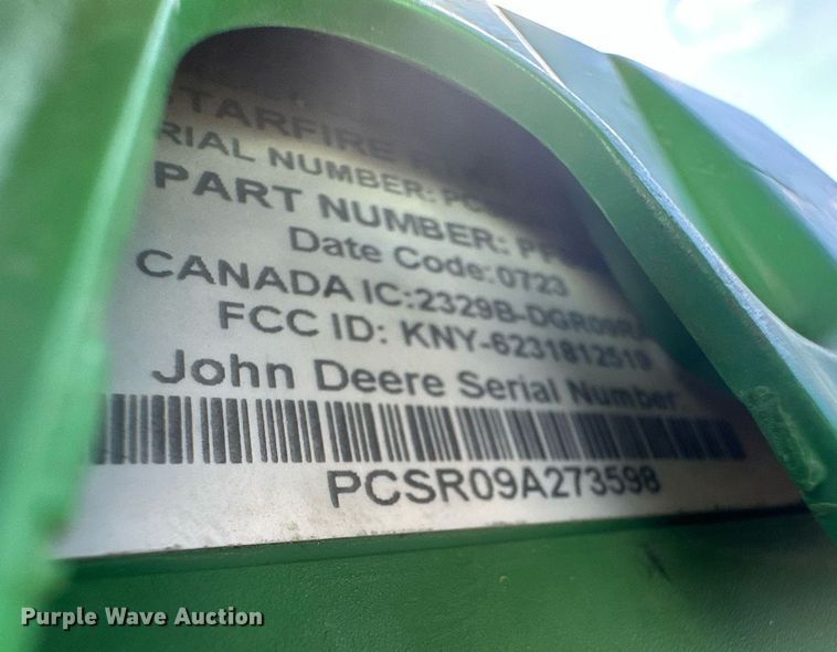 image for item OC9536 John Deere Starfire 6000  GPS receiver